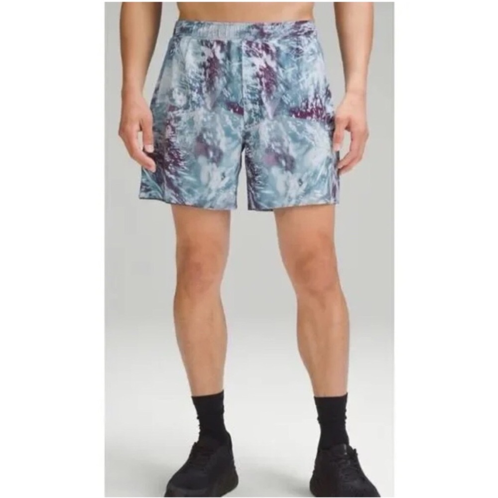 🌼Lululemon  Pace Breaker Short Flicker Pace in  Utility Blue Multi Size XXL